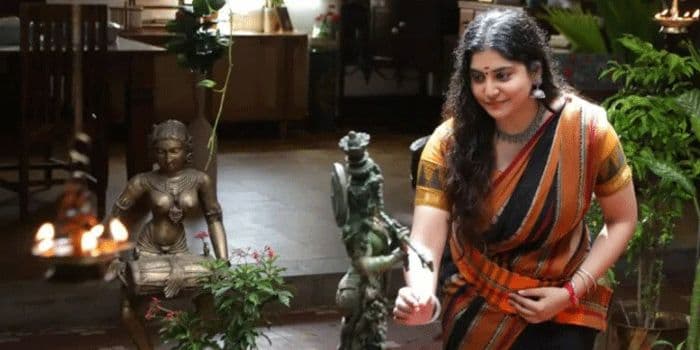 மஞ்சிமா மோகனுக்கு நடந்த பெரும் சோகம்.. அவரால் சினிமா வாய்ப்பை இழந்த பரிதாபம்
