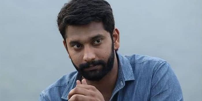 இந்த வாரம் ஓடிடி-யில் ரிலீசாகும் 4 படங்கள்.. டபுள் கொண்டாட்டத்தில் பயமுறுத்தும் அருள்நிதி