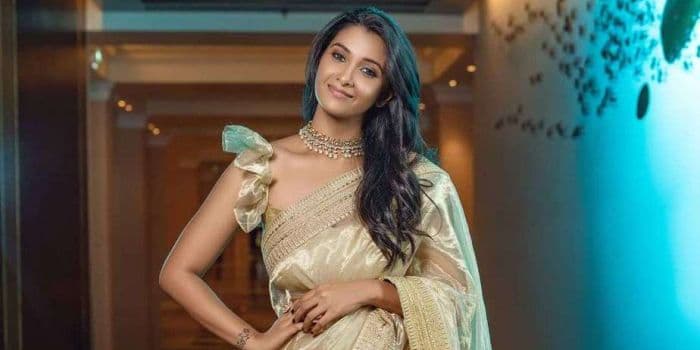 மார்பகத்தை பற்றி தவறான கேள்வி கேட்ட ரசிகர்.. செருப்படி பதில் கொடுத்த ப்ரியா பவானி சங்கர்