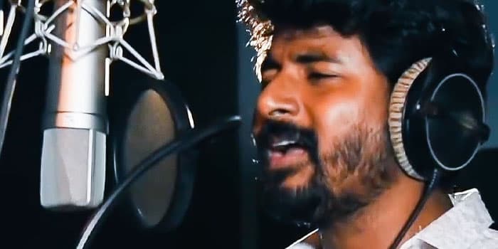 நடிப்பு மட்டும் இல்லை எங்களுக்கு பாடவும் தெரியும்.. சூப்பர் ஹிட் பாடலை பாடி அசத்திய 5 நடிகர்கள்!