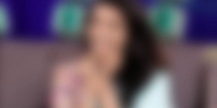 காதலனை டீலில் விட்ட நடிகை.. ஈசிஆரில் பங்களா, வெளிநாட்டுக் கார் என சம்பாதிக்கும் போது எதுக்கு கல்யாணம்