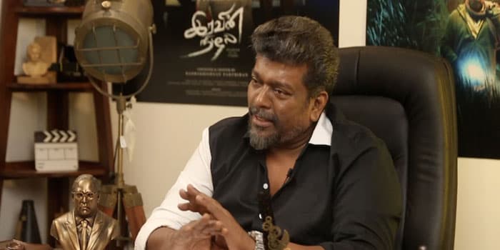 காசு கொடுத்து செய்ய வைத்தாரா பார்த்திபன்.? சர்ச்சையை கிளப்பிய செருப்பு மாலை