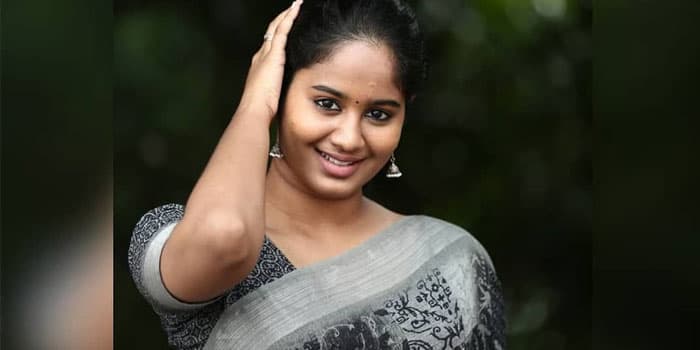 நி**வாணமாக நடித்ததன் காரணத்தை கூறிய பவி டீச்சர்.. சம்மதிக்க வைத்த பார்த்திபன்!