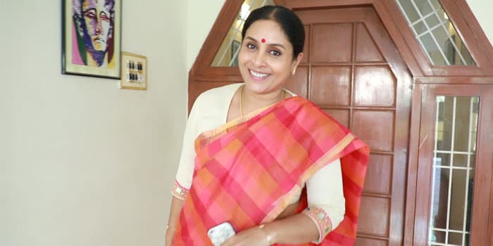 சரண்யா அம்மாவாக நடிக்காத ஒரே டாப் ஹீரோ.. அடுத்த வாய்ப்பு கிடைச்சா தேசிய விருது கன்பார்ம்