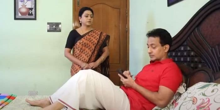 பாக்யாவின் பெட்ரூமிற்குள் வந்த எக்ஸ் புருஷன்.. பீறிக்கிட்டு வந்த ஆசை!
