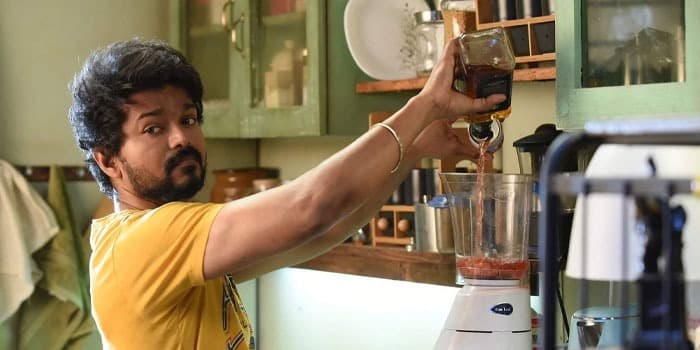 டீச்சராக சக்சஸ் செய்து காட்டிய 5 படங்கள்.. ஜாக் டேனியலுடன் சாட்டையை சுழற்றிய மாஸ்டர் விஜய்