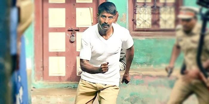 வெற்றிமாறனிடம் மல்லுக்கட்டியும் புரோஜனம் இல்லை.. சந்தானத்துக்கு போட்டியாக கலக்கப் போகும் சூரி