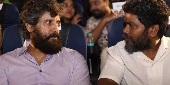 காட்டுமிராண்டியாக ஆக்ரோஷம் காட்டும் விக்ரம்.. பா ரஞ்சித் கூட்டணியில் வித்தியாசமான டைட்டில் வெளியீடு