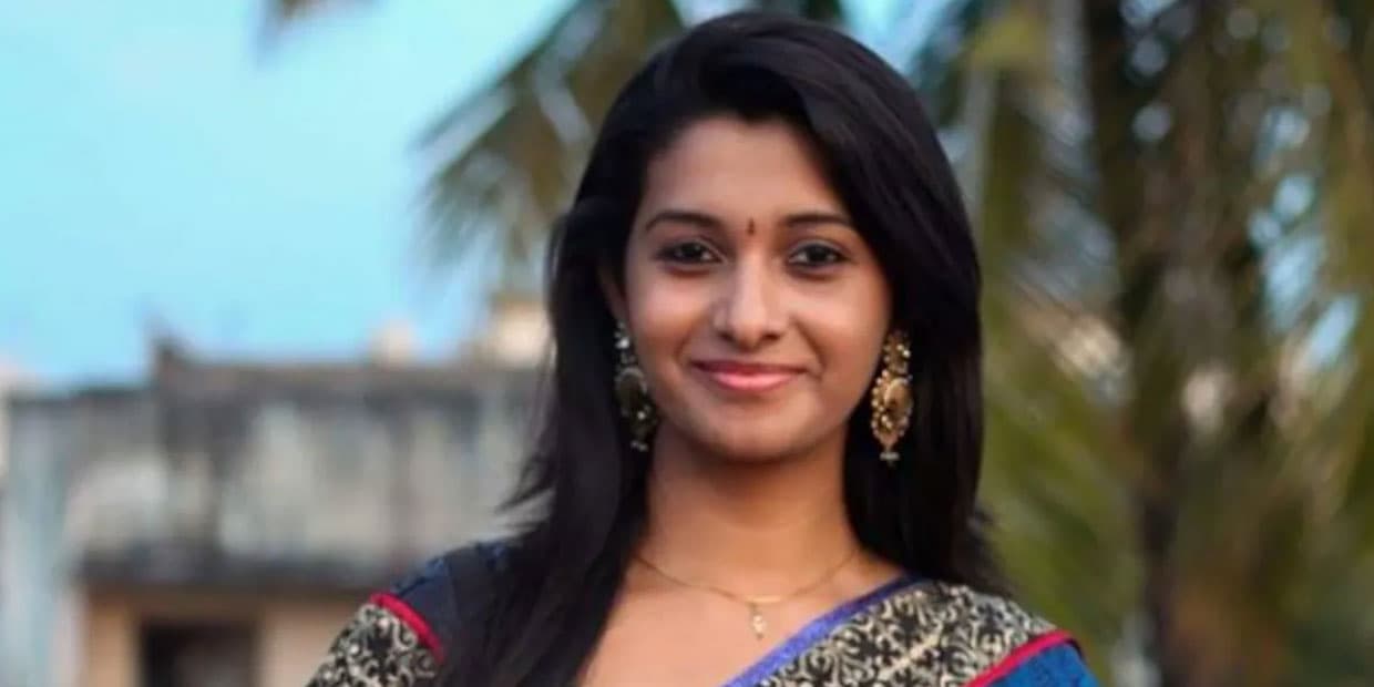 திருமணமாகாமல் லிவிங் டு கெதர் வாழ்க்கை.. 18 வயதில் வந்த கனவை நிஜமாக்கிய பிரியா பவானி சங்கர்