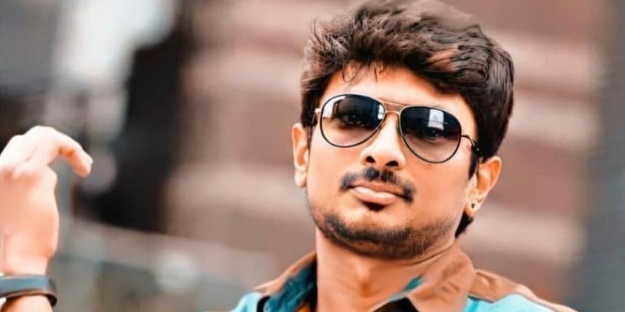 ஒரே மாதிரி நடிப்பை வெளிப்படுத்திய உதயநிதியின் 5 படங்கள்.. லாஜிக் இல்லாமல் குழப்பி விட்டதால் ஆன பிளாப்