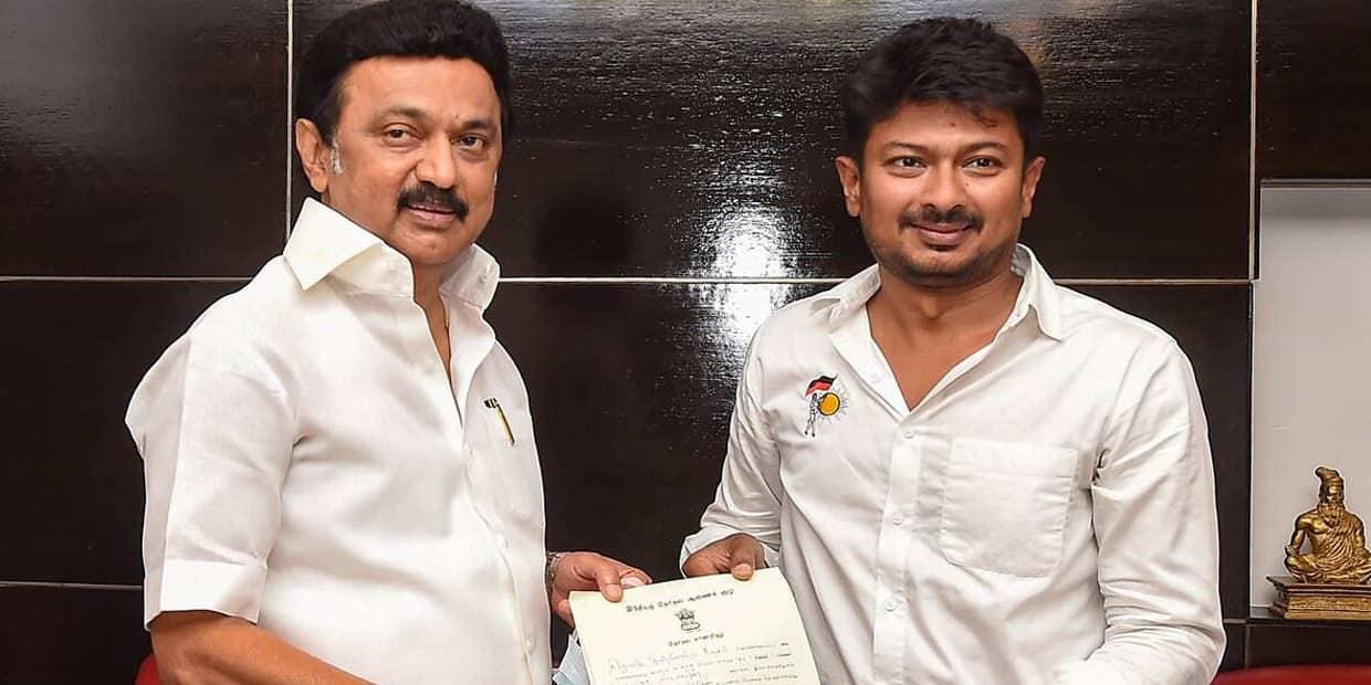 முதல்வருக்கு பயோபிக் ரெடி.. தலைவி பாணியில் தனுஷ் பட நடிகருக்கு வலை வீசிய உதயநிதி
