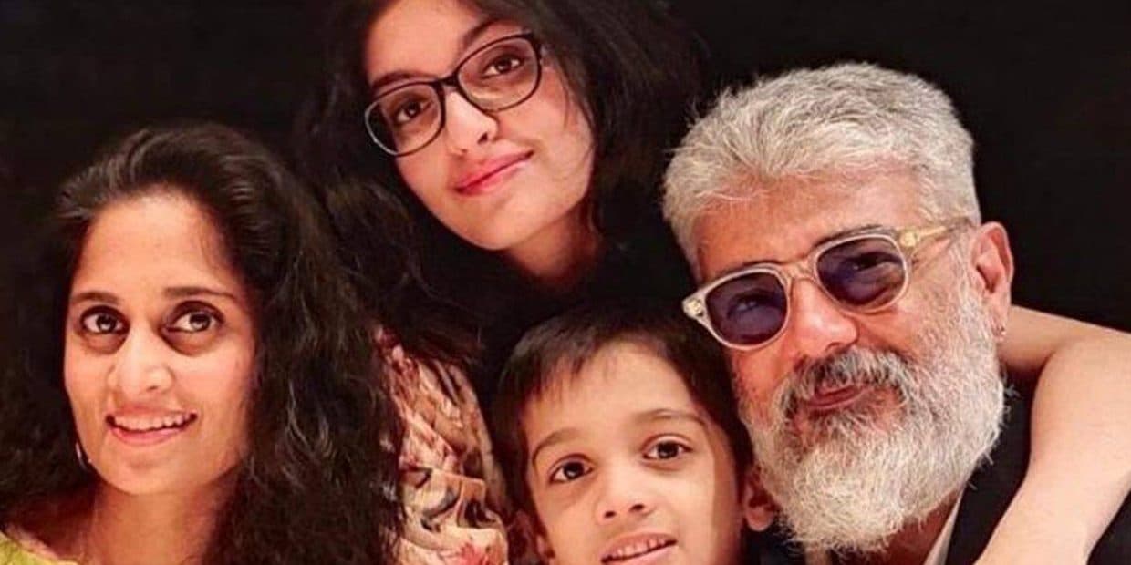 புத்தாண்டை குடும்பத்துடன் கொண்டாடிய அஜித்தின் புகைப்படங்கள்.. ஷாலினுக்கு டஃப் கொடுக்கும் மகள்