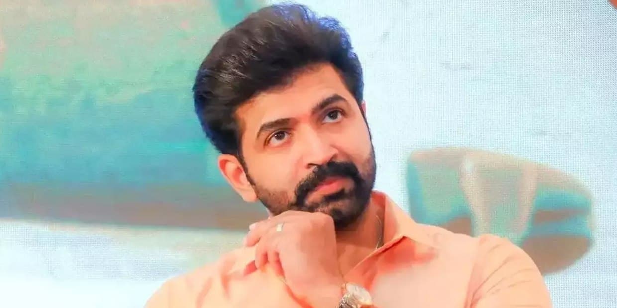 அருண் விஜய் முதல் படத்தை இயக்கிய 2 இயக்குனர்கள்.. பாதி படத்தை முடித்து டீலில் விட்ட பரிதாபம்