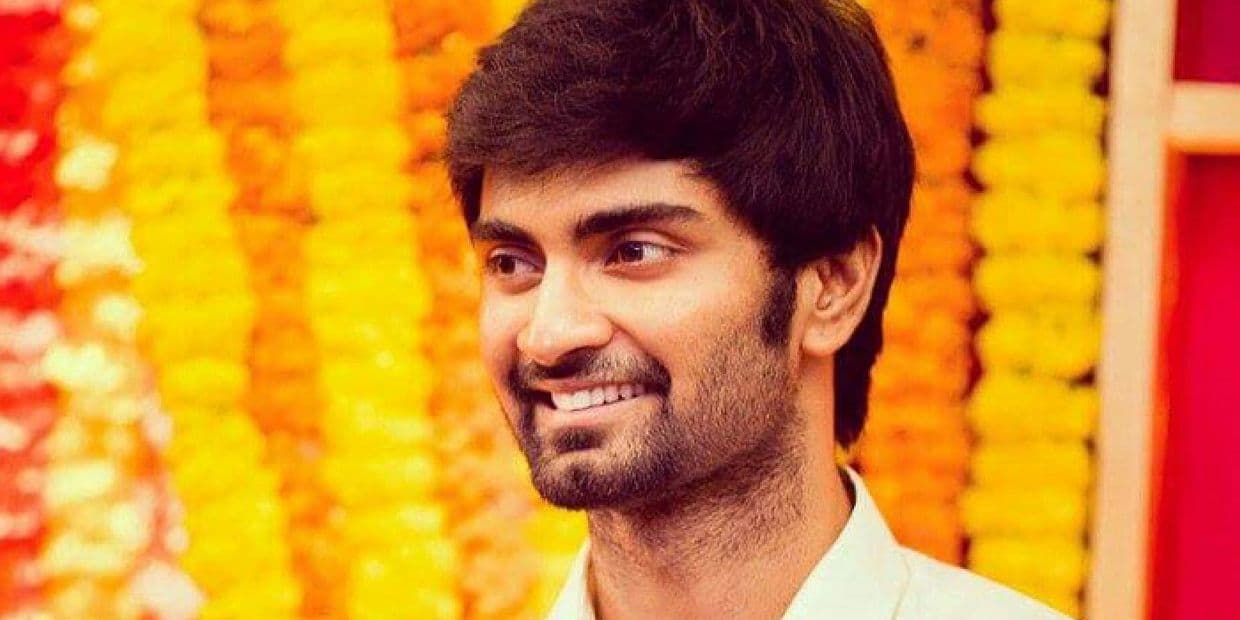 சரியான வழிகாட்டி இல்லாமல் தடுமாறி போன 5 நடிகர்கள்.. அப்பாவின் பெயரை கெடுத்துக்கொண்ட அதர்வா