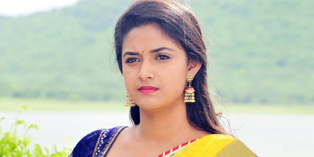 முதல்முறையாக ஸ்விம் சூட் புகைப்படத்தை வெளியிட்ட கீர்த்தி சுரேஷ்.. மாலத்தீவை சூடாக்கிய டிரிப்