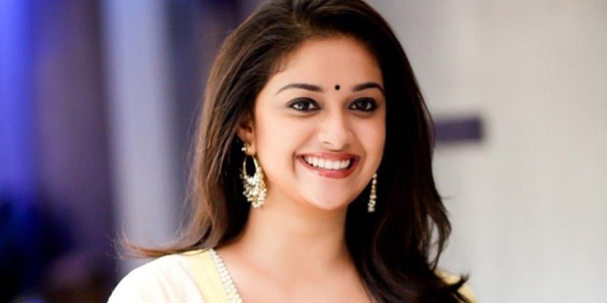 பட ப்ரோமோஷனில் படுமோசமாக நடந்து கொண்ட கீர்த்தி சுரேஷ்.. வாய் எடுக்காமல் செய்த சாகசம்