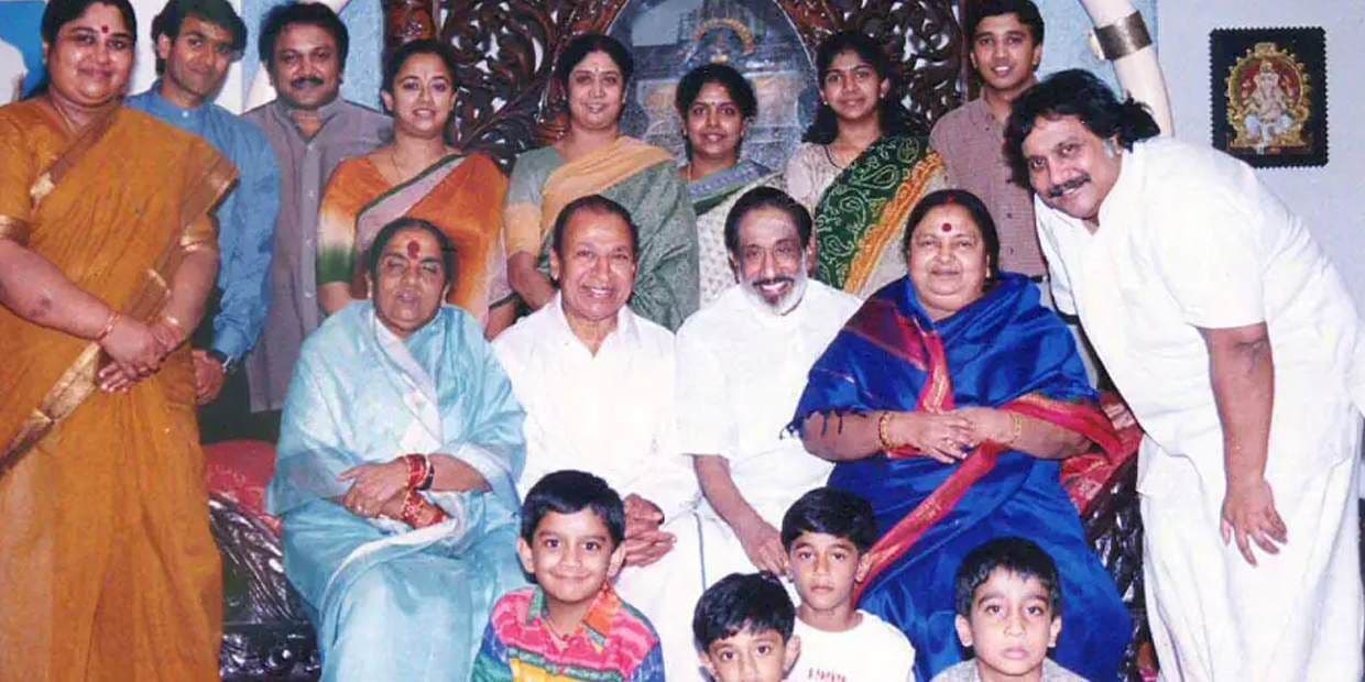 ஒரே குடும்பத்தில் இத்தனை நடிகர்களா.. சிவாஜி குடுமபத்தையே மிஞ்சிய சூப்பர்ஸ்டார் குடும்பம்