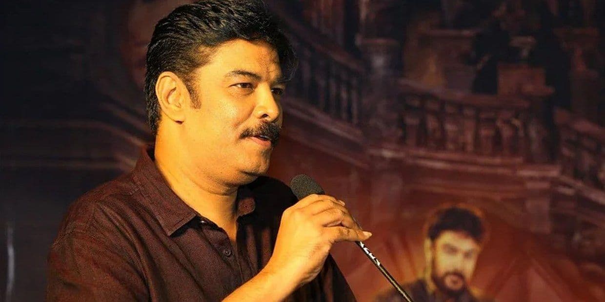 சுந்தர் சி இயக்கத்தில் பிளாக் பாஸ்டரான 6 படங்கள்.. பேய்களை டம்மி பீஸ் ஆக்கிய அரண்மனை