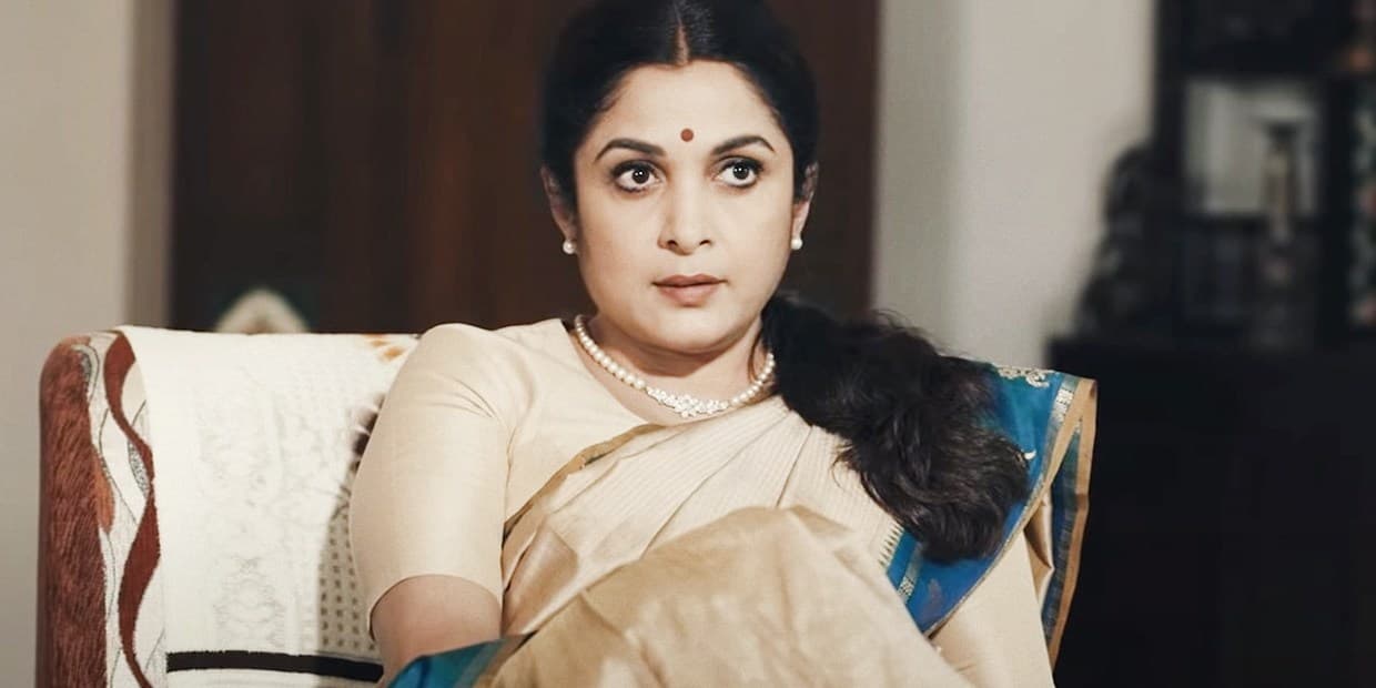 மாலத்தீவில் நடக்க போகும் ரம்யா கிருஷ்ணன் மகனின் நிச்சயதார்த்தம்.. கடைசியாக விலை போன 43 வயது முத்தின கத்திரிக்கா