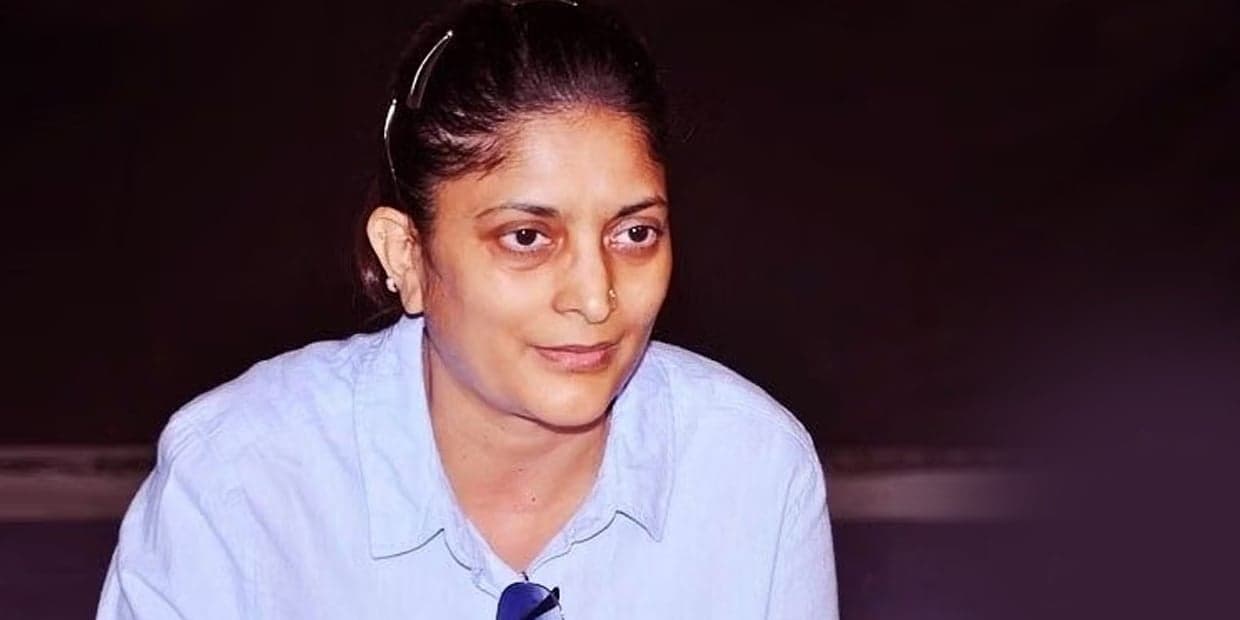 சுதா கொங்காராவுக்கு நடந்த சோகம்.. கையில் கட்டுடன் வெளிவந்த பரிதாபமான புகைப்படம்