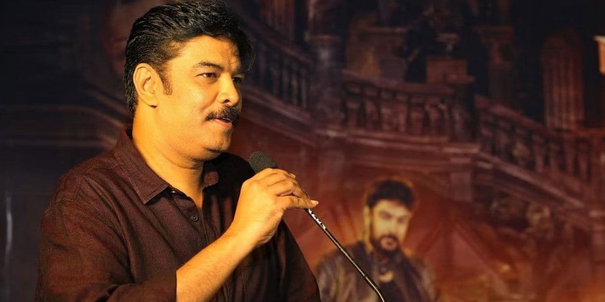 சங்கமித்ரா படத்திற்காக விட்டுக் கொடுத்த சுந்தர் சி.. அரண்மனை 4 இல் வைக்கப் போகும் ட்விஸ்ட்