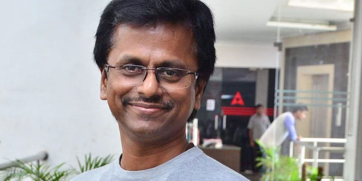 ஏ.ஆர் முருகதாஸ் மேல் இருக்கும் திருட்டு பட்டம்.. உண்மையை அம்பலப்படுத்திய இயக்குனர்