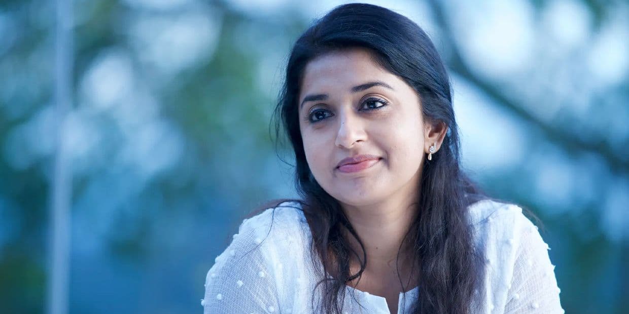 முதல் படம் மரண ஹிட், தற்போது காணாமல் போன 6 நடிகைகள்.. கவர்ச்சியால் சினிமாவை வெறுத்த மீரா ஜாஸ்மின்