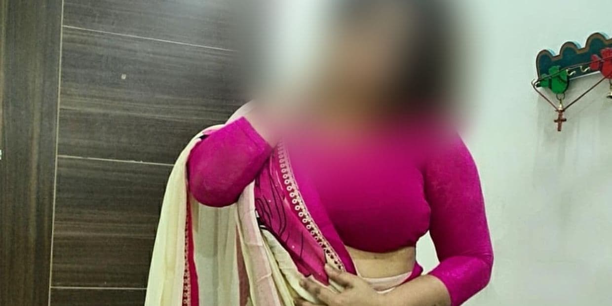 கில்மா இயக்குனரால் அந்தரங்க ஆண்ட்டியாக மாறிய நடிகை.. போட்டோ, வீடியோ என கொட்டும் பணமழை