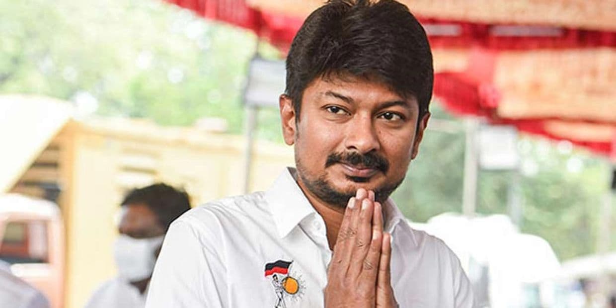சினிமாவுக்கு டாட்டா காட்ட நினைத்த உதயநிதி.. கழுத்தில் கத்தி வைத்த பிரபல நிறுவனம்