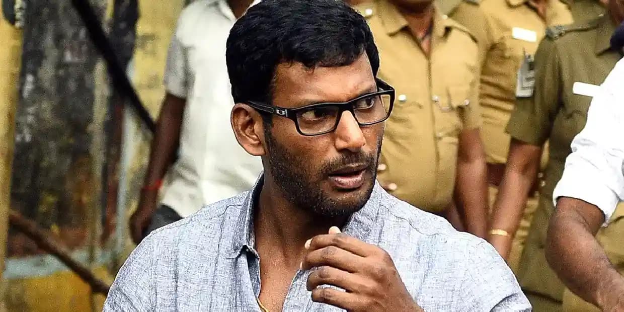 நல்ல நடிப்பு திறமை இருந்தும் வெற்றிக்காக போராடும் 2 ஹீரோக்கள்.. விஷாலுக்கு டஃப் கொடுக்கும் நடிகர்