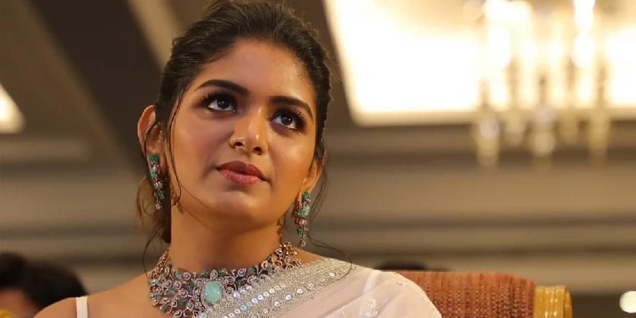ஏழைகள் வயித்தெரிச்சலை கொட்டிக் கொள்ளும் அதிதி சங்கர்.. வாய்ப்பைத் தட்டிப் பறிப்பது ஒரு பொழப்பா?