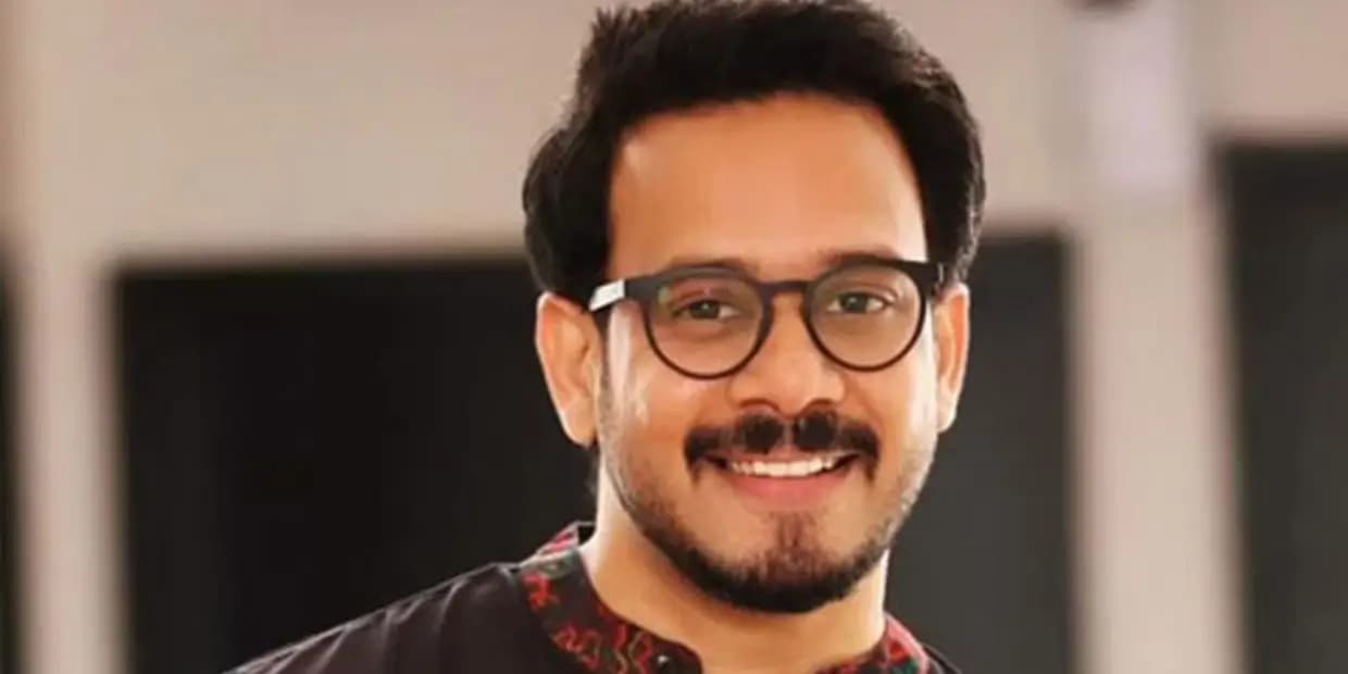 சின்ன பிள்ளைத்தனமா பட்டத்துக்கு அலையற ஆளு இல்ல.. மறைமுகமாக தாக்கி பேசிய பரத்