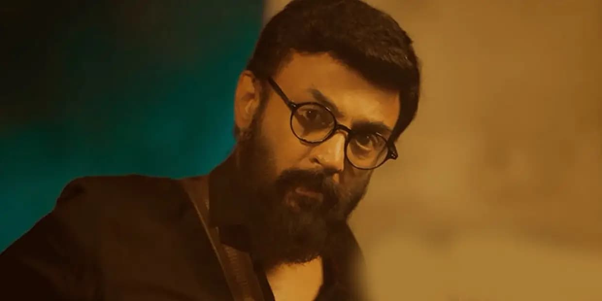 பிரபலங்களின் மார்க்கெட்டை காலி செய்த 5 விஷ பூச்சிகள்..