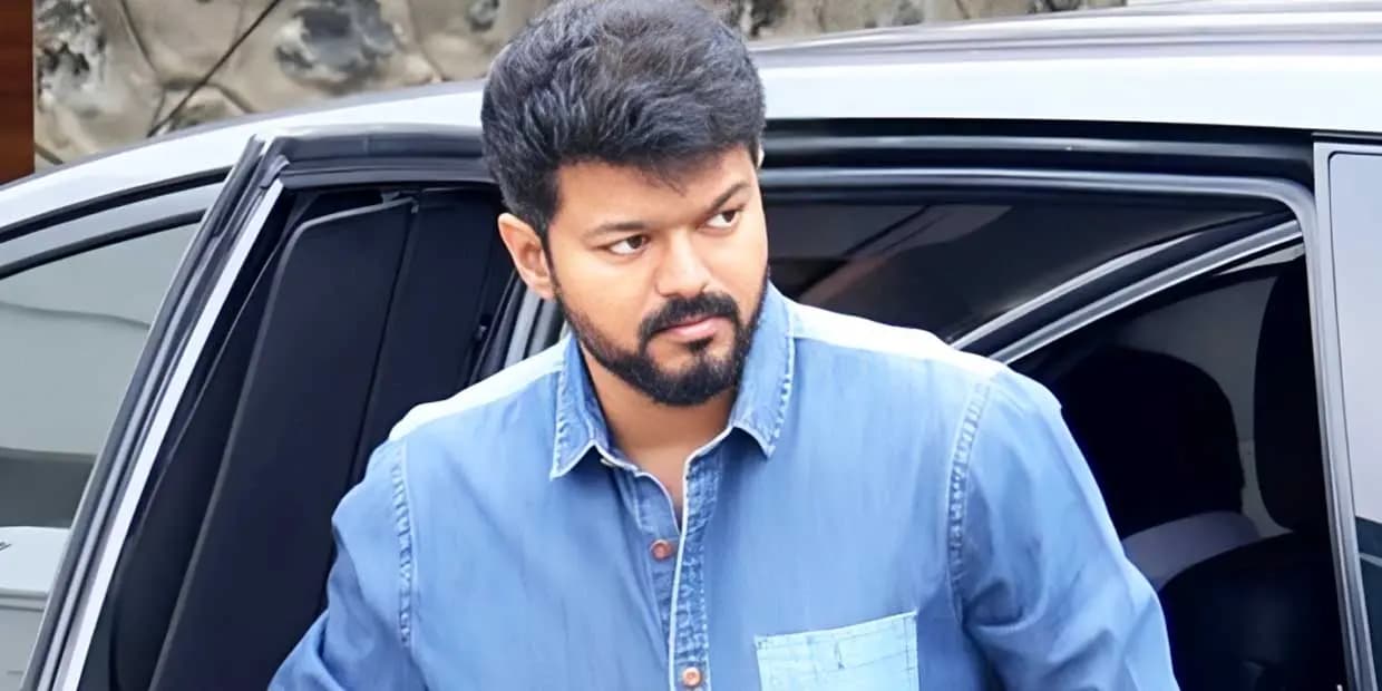 அரசியலால் சினிமாவுக்கு வைக்கும் முற்றுப்புள்ளி.. விஜய் கடைசியாக நடிக்கும் படம்
