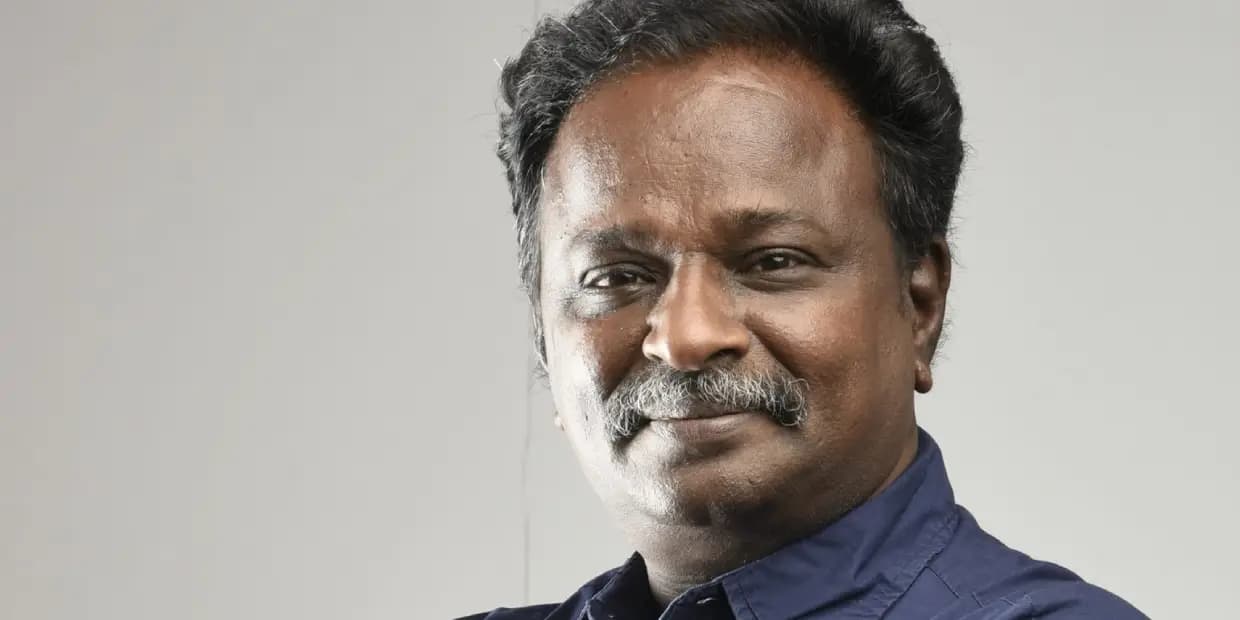 மக்களுக்கு சேவை புரிய கடவுள் தன்னை தேர்ந்தெடுத்து இருக்கிறார்.. பட ரிலீஸ் டைம்ல உருட்டும் நடிகர், விளாசிய ப்ளூ சட்டை