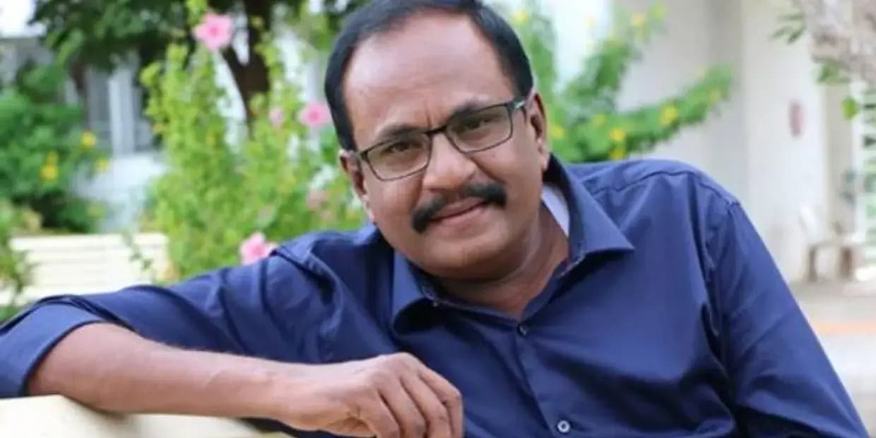 முதல் நாள் சூட்டிங்கில் நடிக்க முடியாமல் பிரிந்த மாரிமுத்துவின் உயிர்.. 200 படத்திற்கு மேல் நடித்த ஹீரோவுக்கு வில்லனாம்