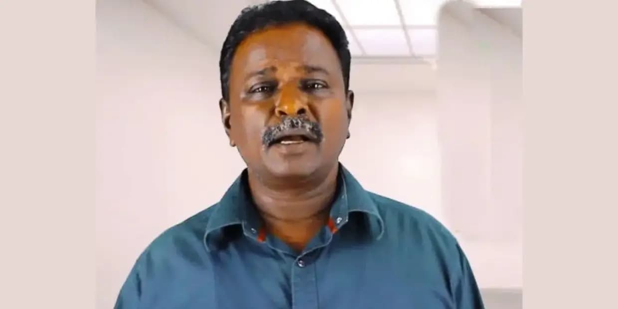 திடீரென்று தலையில் தூக்கி வைத்து கொண்டாடப்படும் ப்ளூ சட்டை மாறன்.. என்னவா இருக்கும்?