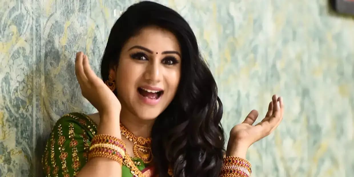 50 நாட்களில் 16 கிலோ எடையை குறைத்த ஆலியா மானசா.. இரண்டு குழந்தைக்கு தாயான பின்னும் ஹீரோயின் லுக்