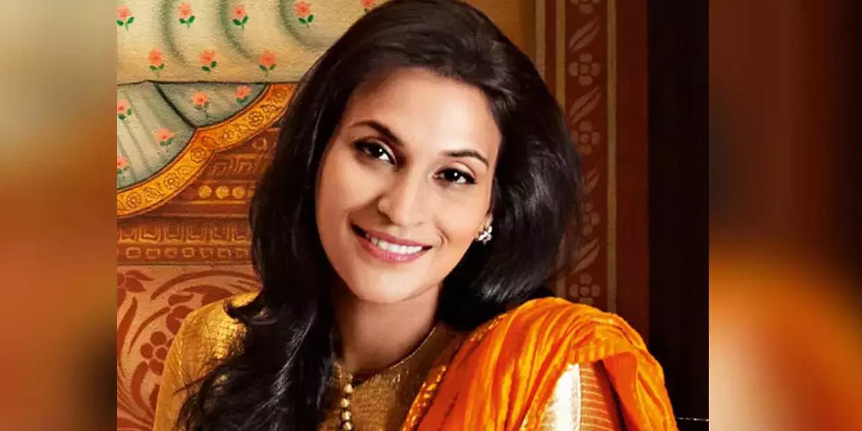 கேஸ் பாய்ந்ததால் பயோபிக் கதையை விட்டு ஓடிய ஐஸ்வர்யா ரஜினிகாந்த்.. தங்கம் வென்ற வரலாறு நாசமா போன கதை