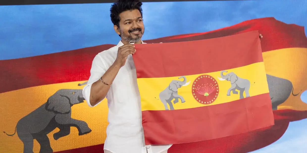 TVK கட்சி கொடிக்கு எதிராக கிளம்பிய பஞ்சாயத்து.. தேசிய கட்சி வைத்த செக், தளபதியின் ரியாக்சன் என்ன.?