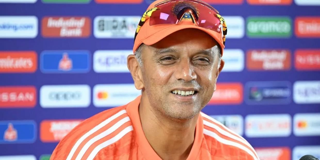 ஐபிஎல்காக 5 பயிற்சியாளர் வாங்கும் பெத்த காசு.. ஒரு மாசத்திலேயே கஜானாவை நிரப்பிய ராகுல் டிராவிட்