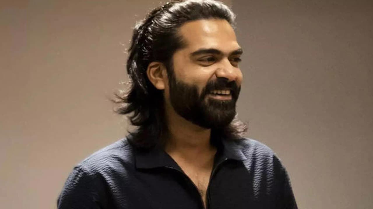 படைப்பாளிகள் சுதந்திரத்தில் ஓவரா தலையிடும் சிம்பு.. டிமாண்ட் இருக்கும்போது தூற்றிக்கொள்ளும் எஸ்டிஆர்.