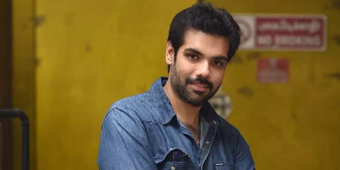 அப்பாவைப் போல நக்கலாக பதிலளித்த சிபிராஜ்.. வாயடைத்துப் போன தொகுப்பாளர்