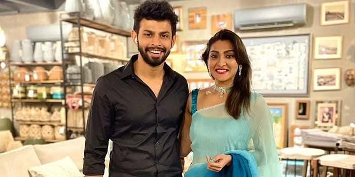 திருமண கோலத்தில் இருக்கும் பிக்பாஸ் வருண், அக்ஷரா.. காதலை கன்பார்ம் பண்ணிய ரசிகர்கள்