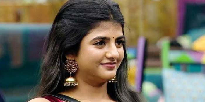 கொஞ்சம் ஓவரா தான் போற கேப்ரில்லா.. அதுக்குன்னு நடுரோட்டில் இப்படியா