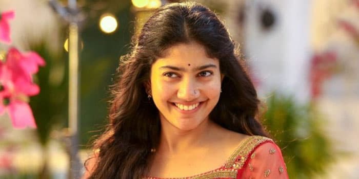 அவ்வளவு நெருக்கமால்லாம் நடிக்க முடியாது.. பிரபல நடிகரை வெறுத்து ஒதுக்கிய சாய் பல்லவி