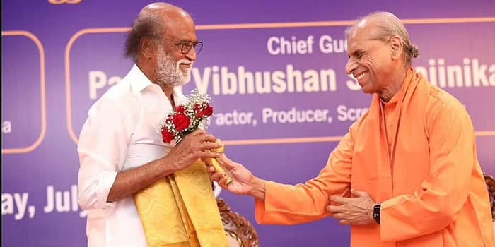 பத்து சதவீதம் கூட நிம்மதி இல்ல.. மேடையில் உருக்கமாக பேசிய ரஜினிகாந்த்