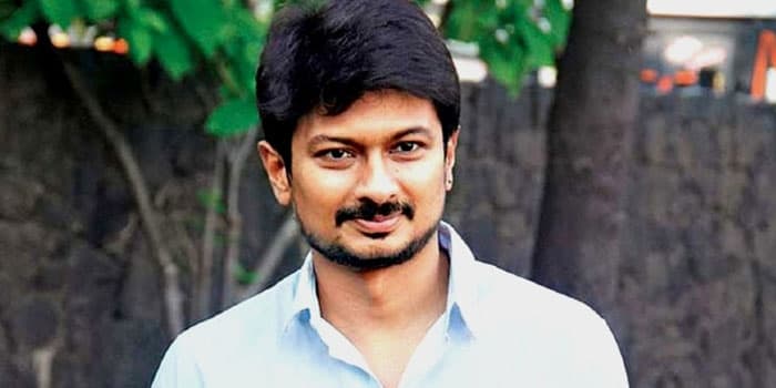 இந்தியன் 2 படத்திற்கு வந்த பெரும் சிக்கல்.. கை கொடுத்து காப்பாற்றிய உதயநிதி ஸ்டாலின்