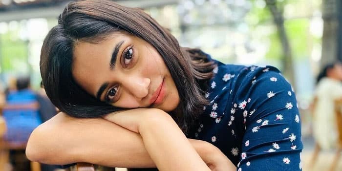 பட வாய்ப்பிற்காக மட்டமான வேலை பார்த்த லாஸ்லியா.. ஆரம்பித்த இடத்துக்கே சென்ற பரிதாபம்