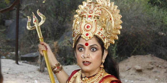 முதல் முறையாக அம்மன் வேடமிட்ட நடிகை.. ரம்யா கிருஷ்ணனுக்கு முன்பே கலக்கிய ஹீரோயின்